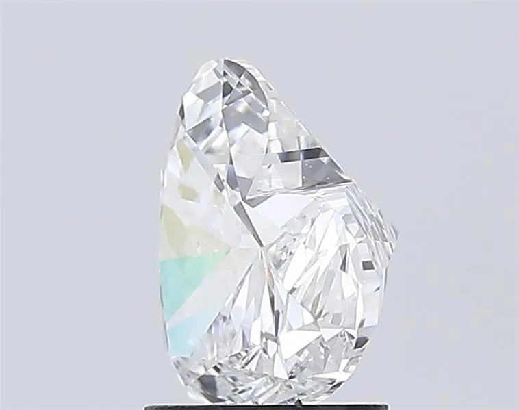 Lab-Grown Heart Diamond - 2.5 Carats, F Color, VS1 Clarity - Sustainable Luxury and Dazzling Brilliance-IGI·Certified