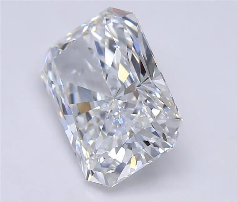 Lab-Grown Radiant Diamond - 3.59 Carats, E Color, VVS2 Clarity - Sustainable Luxury and Dazzling Brilliance-IGI·Certified