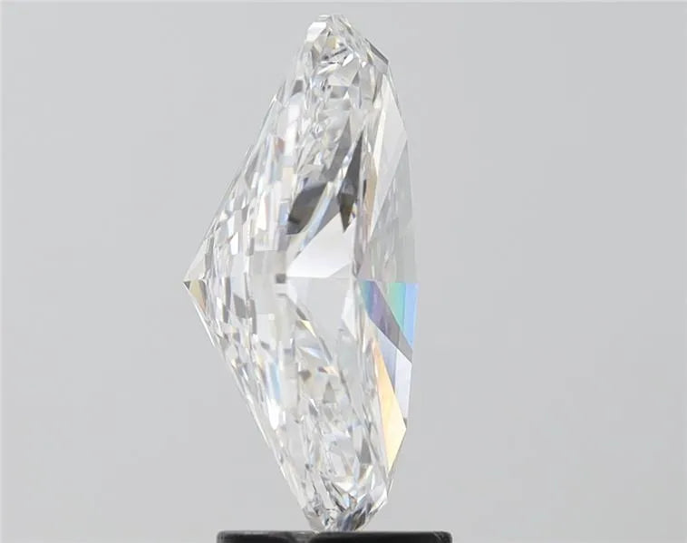 Lab-Grown Oval Diamond - 4.07 Carats, E Color, VVS2 Clarity - Sustainable Luxury and Dazzling Brilliance-IGI·Certified