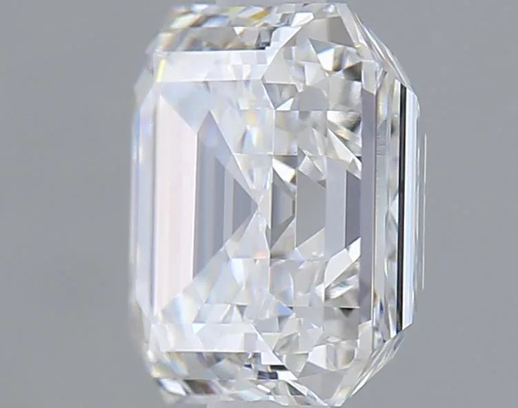 Lab-Grown Asscher Diamond - 2 Carats, E Color, VVS2 Clarity - Sustainable Luxury and Dazzling Brilliance-IGI·Certified