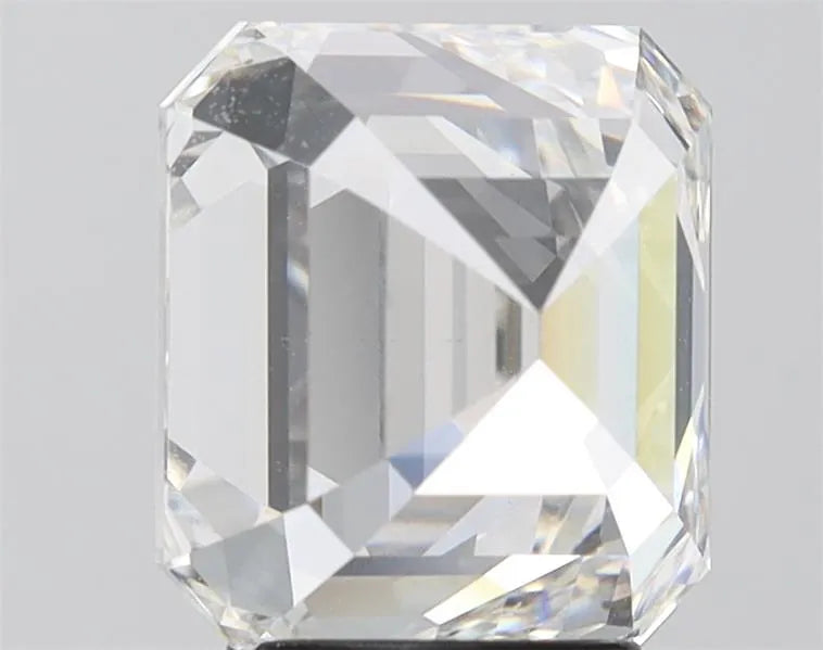 Lab-Grown Asscher Diamond - 4 Carats, F Color, VVS2 Clarity - Sustainable Luxury and Dazzling Brilliance-IGI·Certified