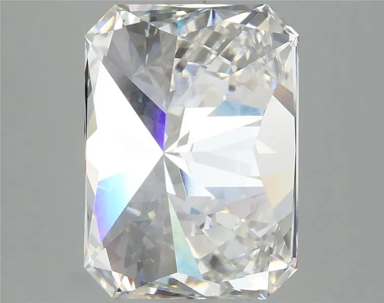 Lab-Grown Radiant Diamond - 4.09 Carats, E Color, VVS2 Clarity - Sustainable Luxury and Dazzling Brilliance-IGI·Certified