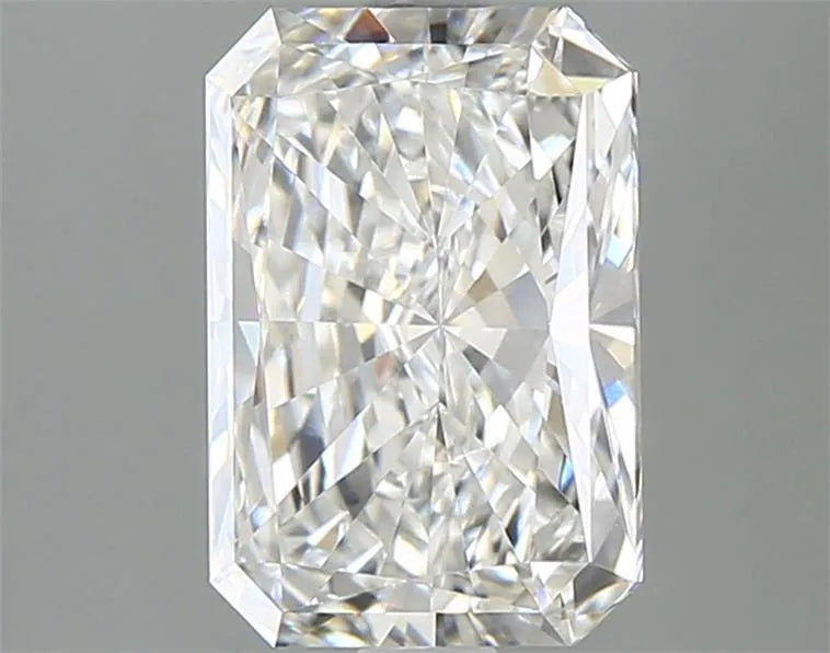 Lab-Grown Radiant Diamond - 3.02 Carats, E Color, VS1 Clarity - Sustainable Luxury and Dazzling Brilliance-IGI·Certified