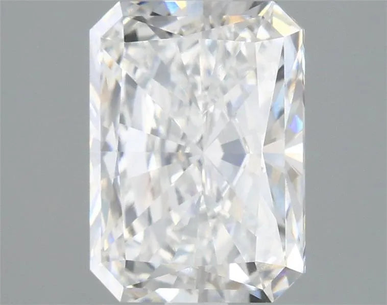 Lab-Grown Radiant Diamond - 2.5 Carats, E Color, VVS2 Clarity - Sustainable Luxury and Dazzling Brilliance-IGI·Certified