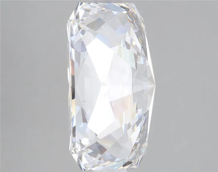 Lab-Grown Radiant Diamond - 4.67 Carats, E Color, VS1 Clarity - Sustainable Luxury and Dazzling Brilliance-IGI·Certified