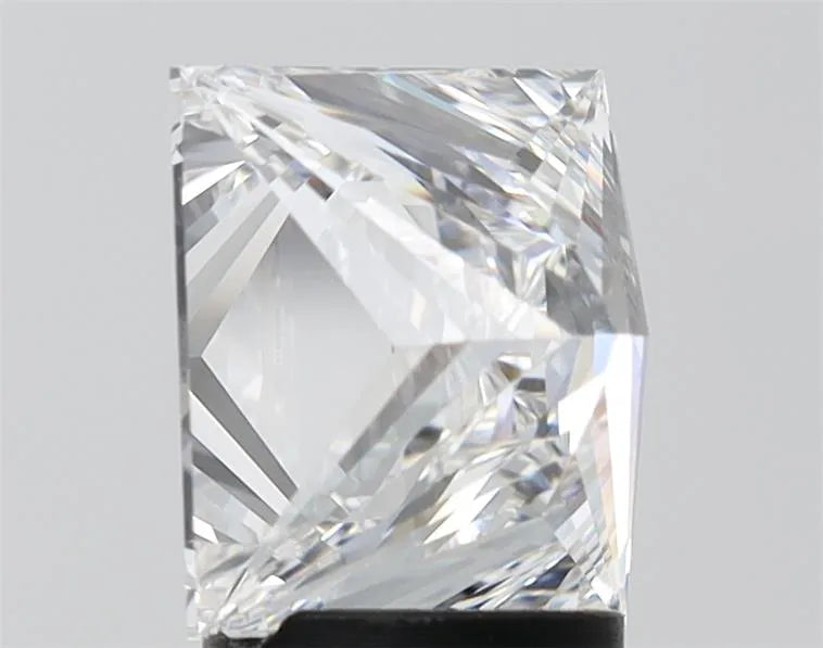 Lab-Grown Princess Diamond - 3.5 Carats, E Color, VVS2 Clarity - Sustainable Luxury and Dazzling Brilliance-IGI·Certified