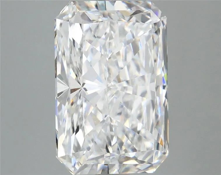 Lab-Grown Radiant Diamond - 4.06 Carats, E Color, VVS2 Clarity - Sustainable Luxury and Dazzling Brilliance-IGI·Certified