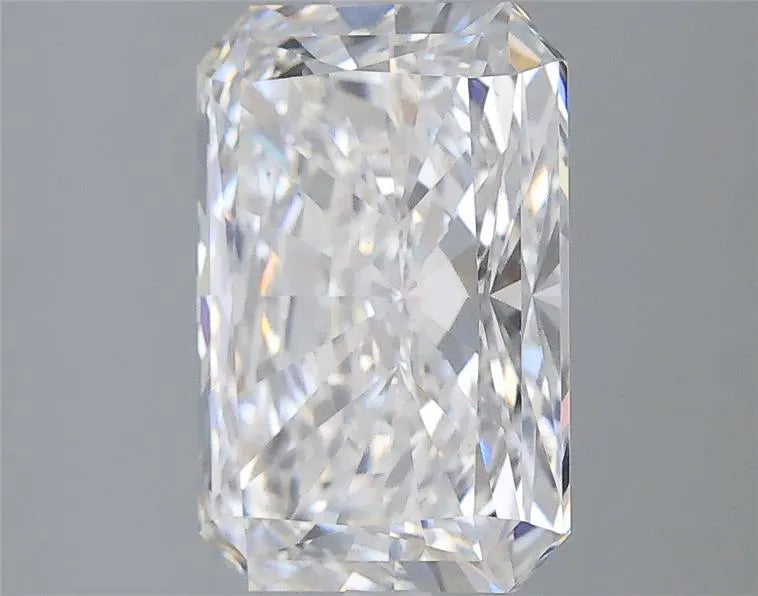 Lab-Grown Radiant Diamond - 3.02 Carats, E Color, VS1 Clarity - Sustainable Luxury and Dazzling Brilliance-IGI·Certified