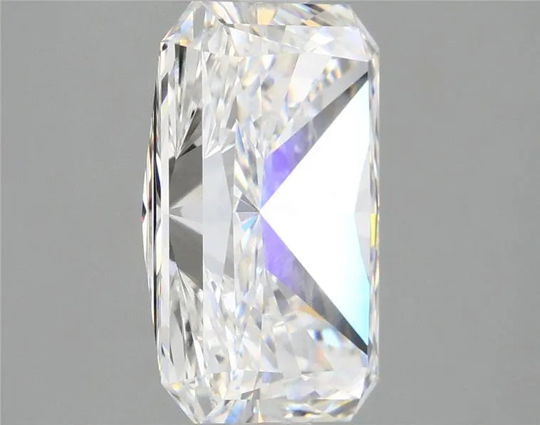 Lab-Grown Radiant Diamond - 4.66 Carats, E Color, VS1 Clarity - Sustainable Luxury and Dazzling Brilliance-IGI·Certified