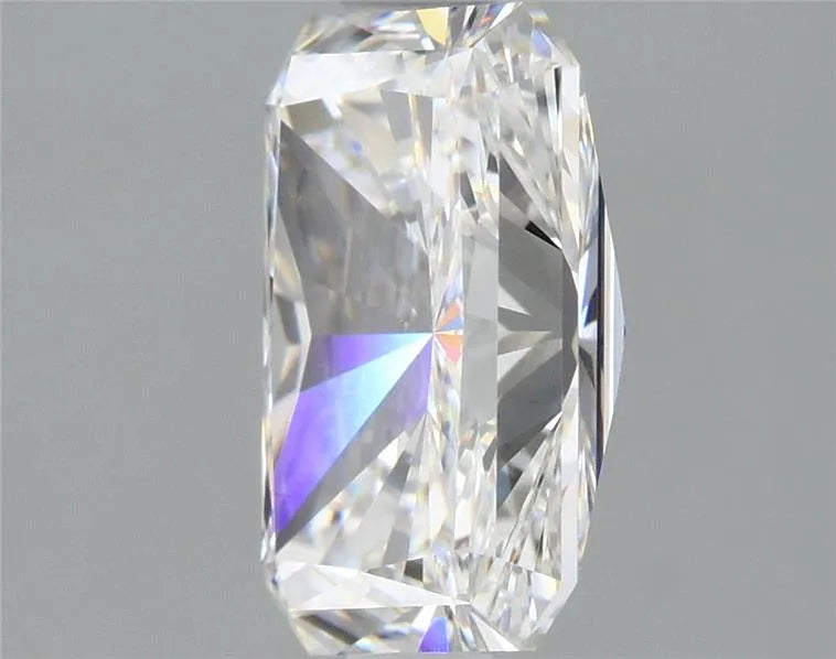 Lab-Grown Radiant Diamond - 2.59 Carats, E Color, VVS2 Clarity - Sustainable Luxury and Dazzling Brilliance-IGI·Certified