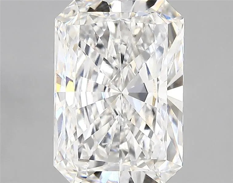 Lab-Grown Radiant Diamond - 3.49 Carats, E Color, VVS2 Clarity - Sustainable Luxury and Dazzling Brilliance-IGI·Certified