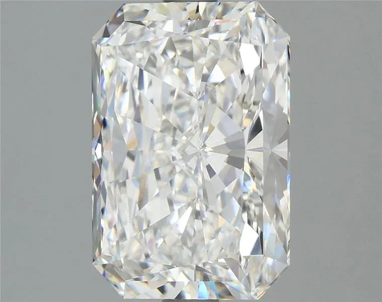 Lab-Grown Radiant Diamond - 3.97 Carats, E Color, VS1 Clarity - Sustainable Luxury and Dazzling Brilliance-IGI·Certified