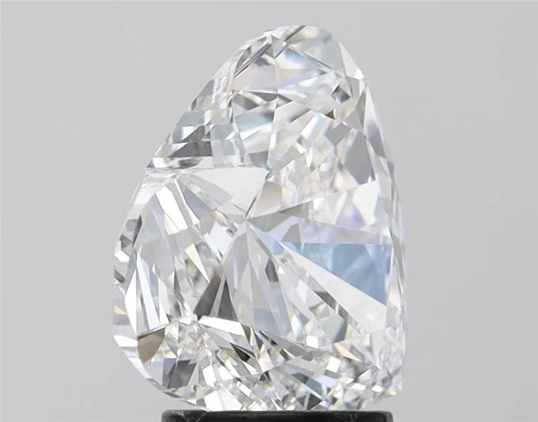 Lab-Grown Heart Diamond - 4.05 Carats, D Color, VVS2 Clarity - Sustainable Luxury and Dazzling Brilliance-IGI·Certified