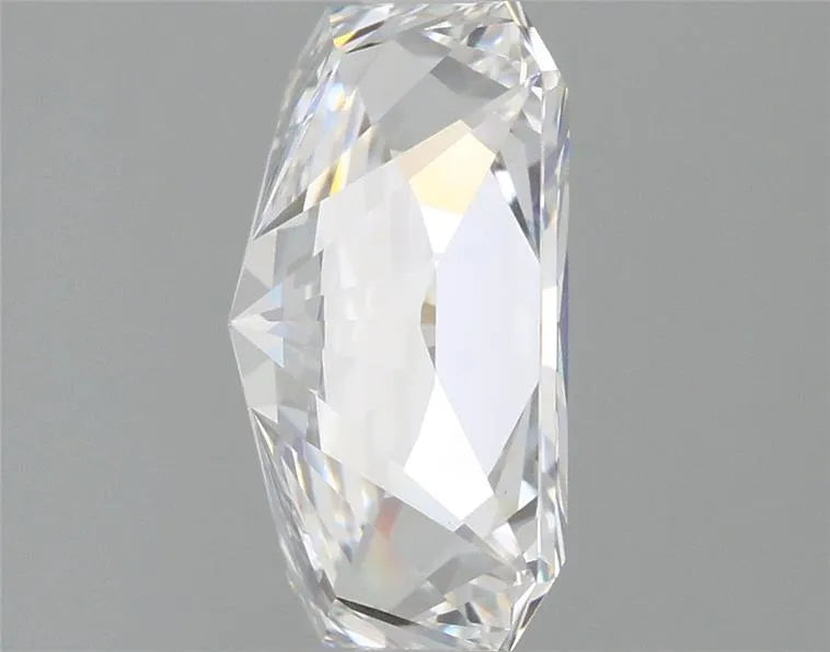 Lab-Grown Radiant Diamond - 3.07 Carats, E Color, VVS2 Clarity - Sustainable Luxury and Dazzling Brilliance-IGI·Certified