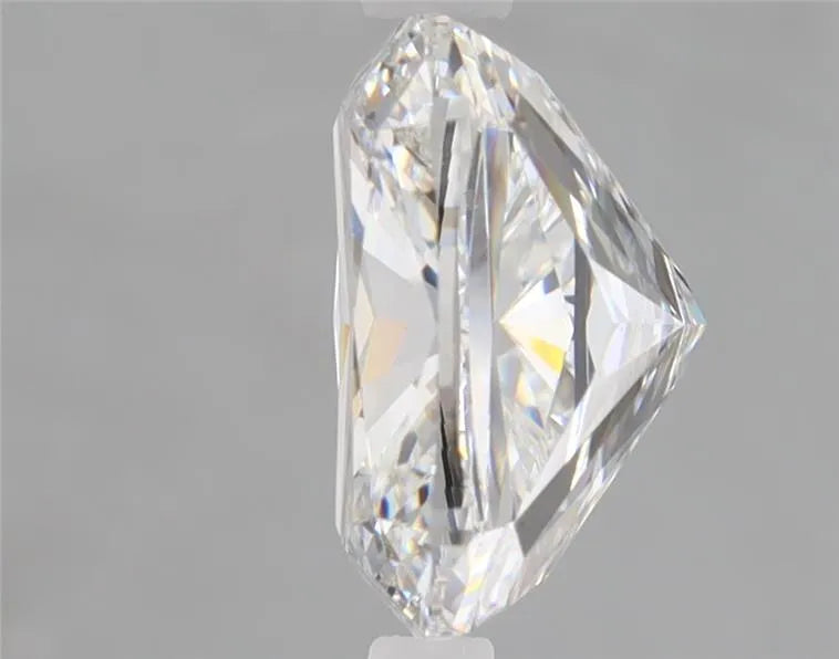 Lab-Grown Cushion Diamond - 2.58 Carats, E Color, VS1 Clarity - Sustainable Luxury and Dazzling Brilliance-IGI·Certified