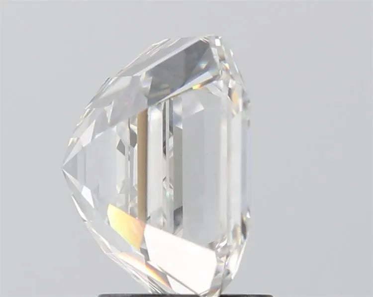 Lab-Grown Asscher Diamond - 4.01 Carats, F Color, VVS2 Clarity - Sustainable Luxury and Dazzling Brilliance-IGI·Certified