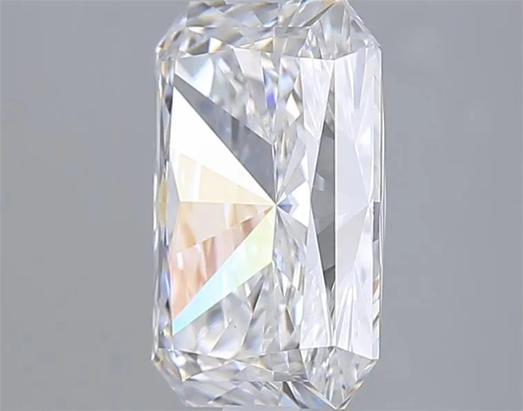 Lab-Grown Radiant Diamond - 3 Carats, E Color, VVS2 Clarity - Sustainable Luxury and Dazzling Brilliance-IGI·Certified