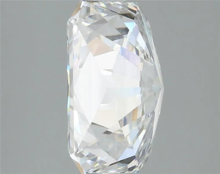 Lab-Grown Radiant Diamond - 4.06 Carats, E Color, VVS2 Clarity - Sustainable Luxury and Dazzling Brilliance-IGI·Certified