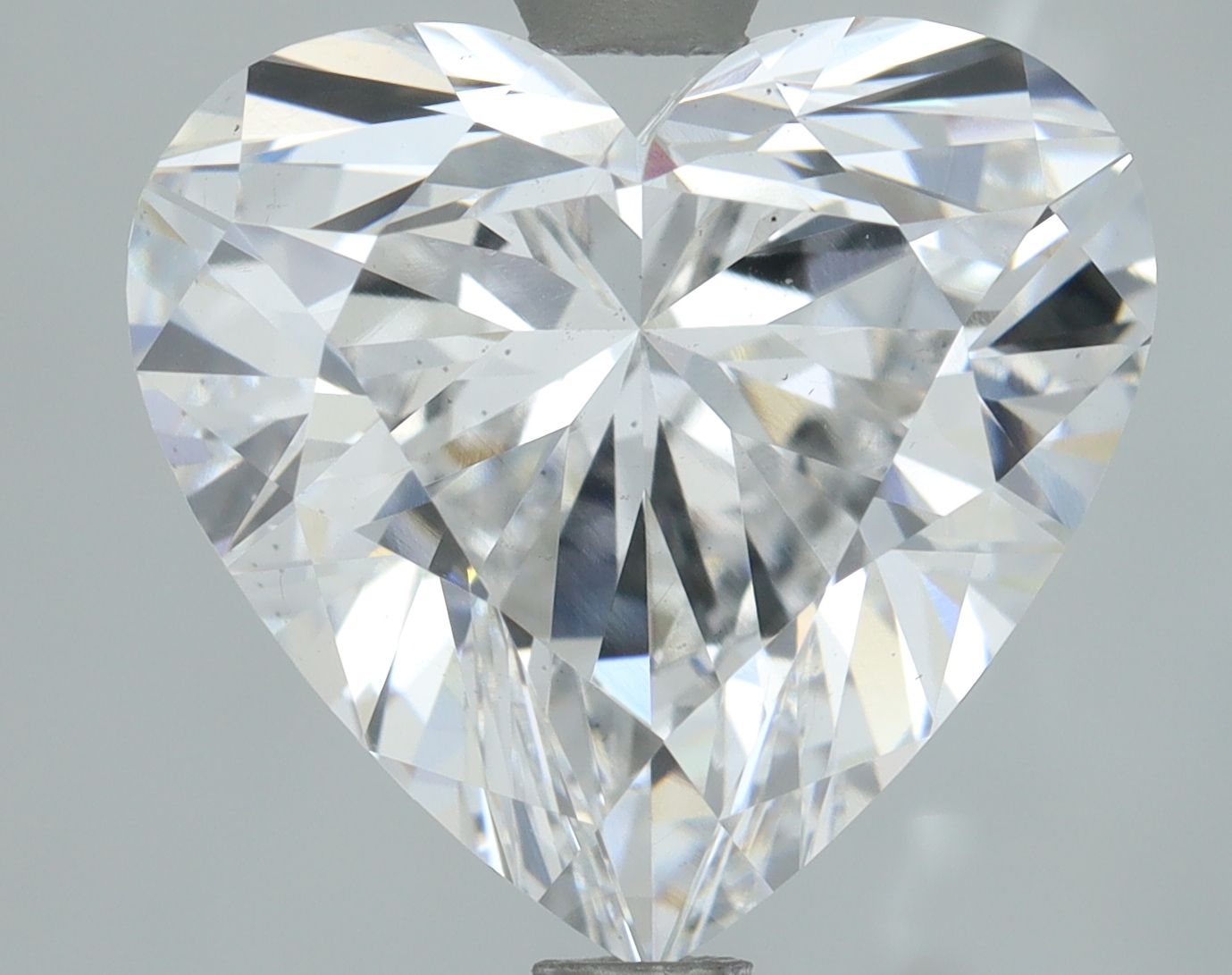 Lab-Grown HEART Diamond - 3.04 Carats, E Color, VS2 Clarity - Sustainable Luxury and Dazzling Brilliance-IGI·Certified