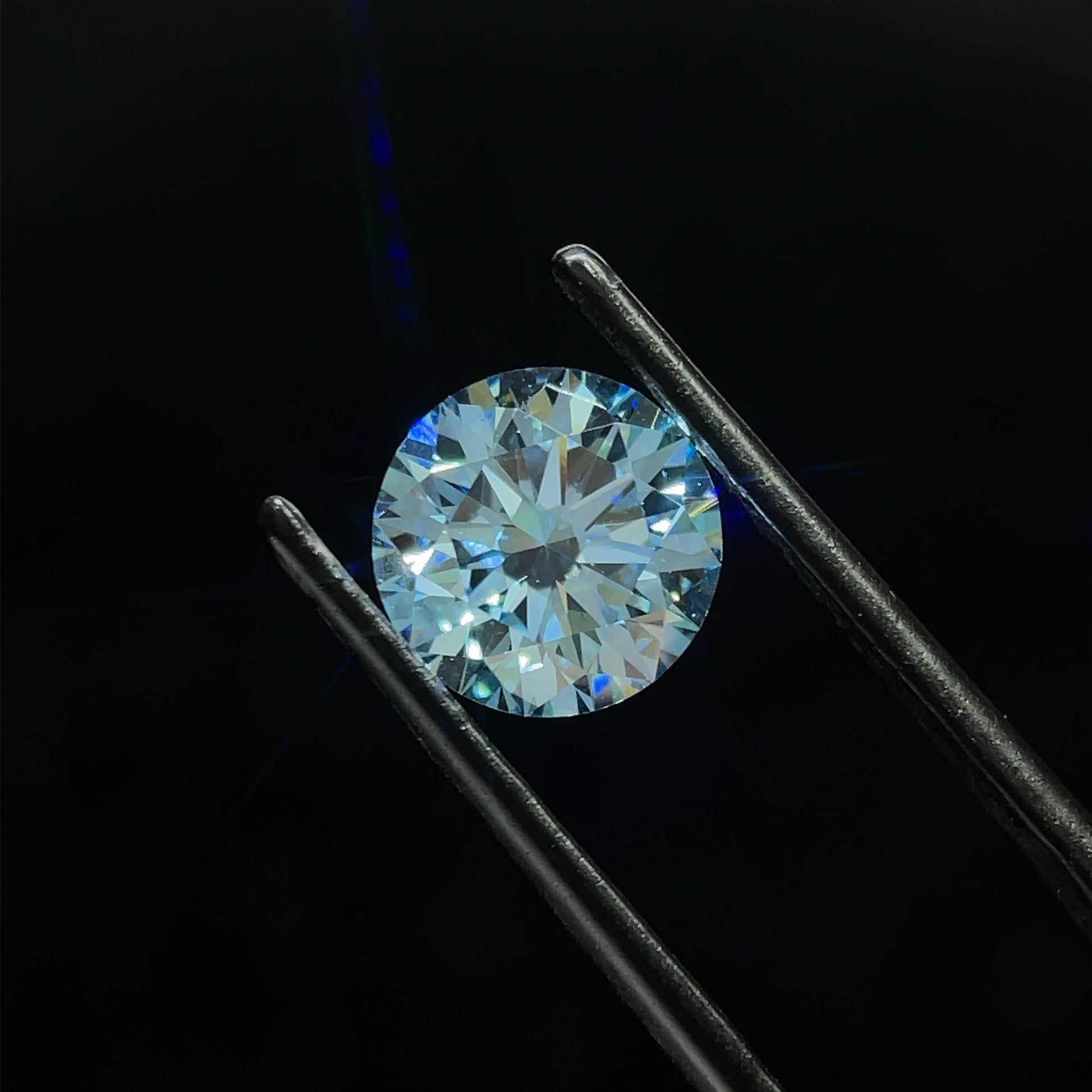 Lab-Grown ROUND Diamond - 2.59 Carat, Fancy Vivid Blue Color, VS1 Clarity | Sustainable Luxury, Dazzling Brilliance | IGI | Certified LG625498061