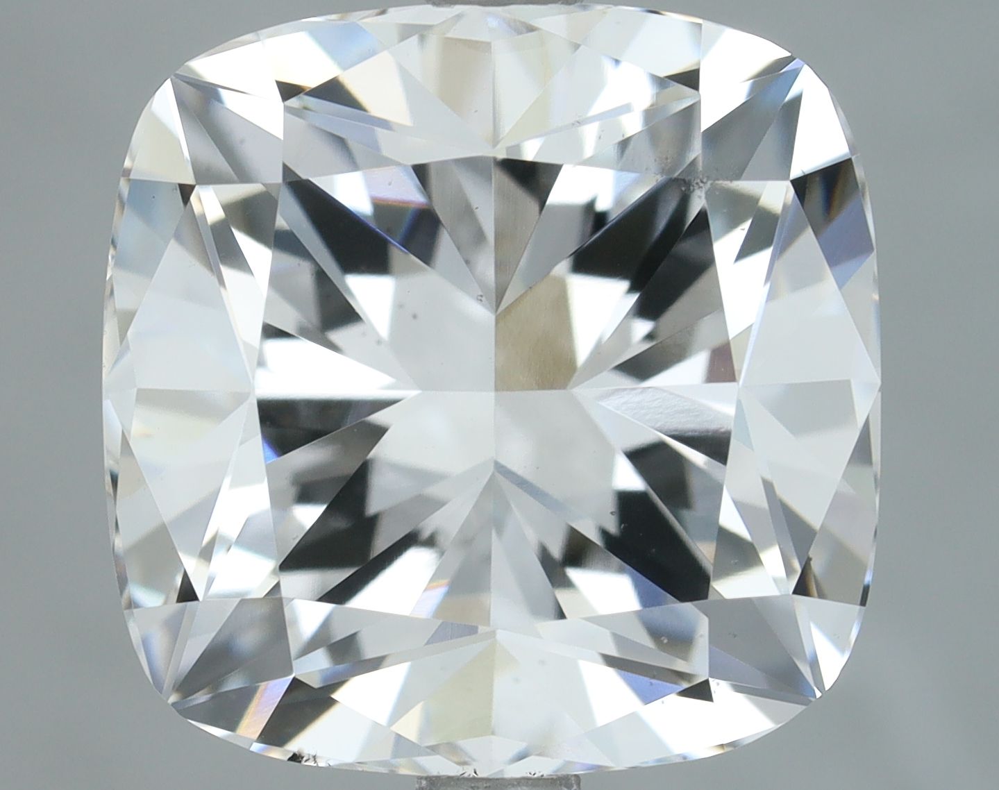 Lab-Grown Cushion Diamond - 5.01 Carat, E Color, VS2 Clarity | Sustainable Luxury, Dazzling Brilliance | IGI | Certified LG600344573