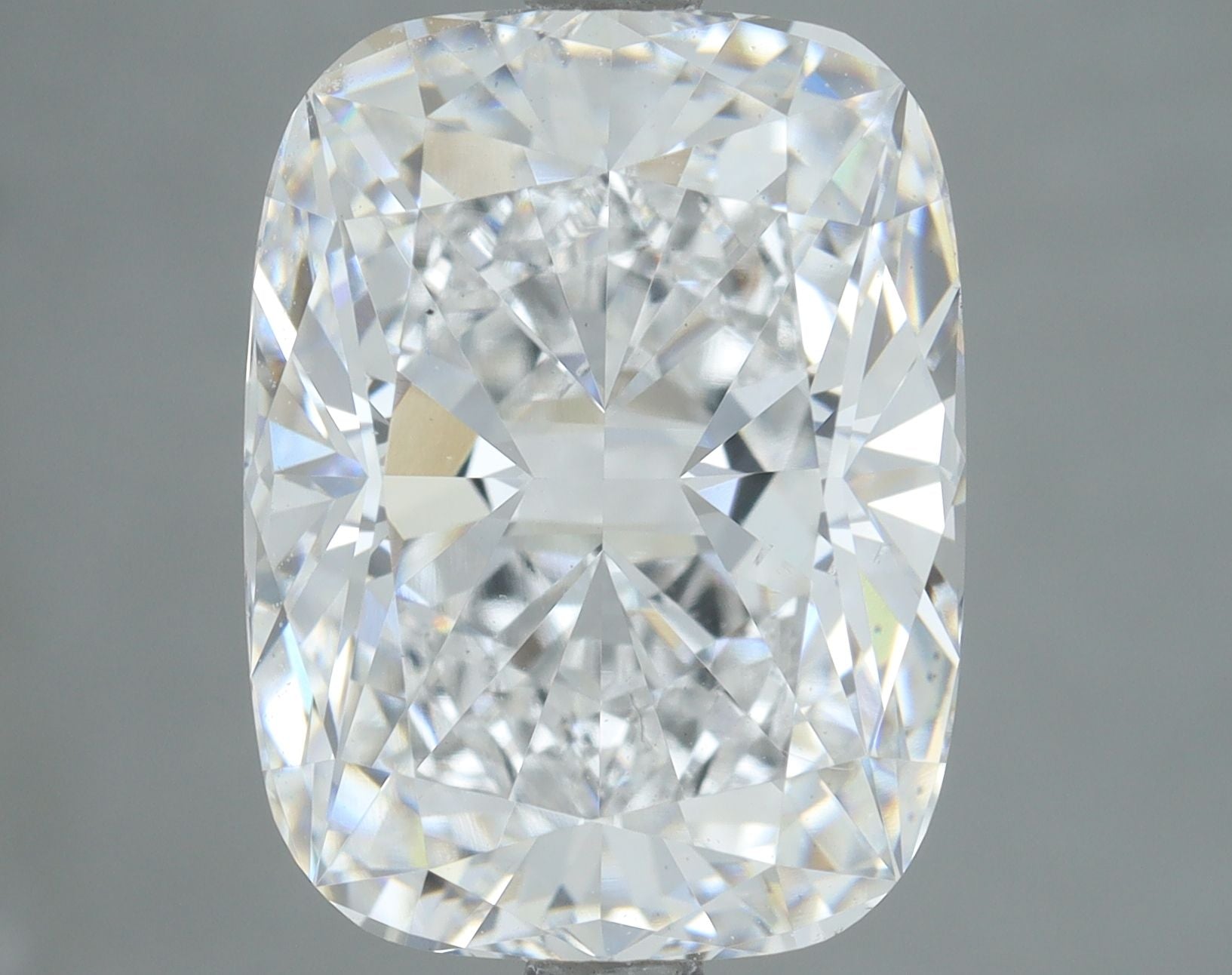 Lab-Grown Cushion Diamond - 4.02 Carat, D Color, VS2 Clarity | Sustainable Luxury, Dazzling Brilliance | IGI | Certified LG614301476