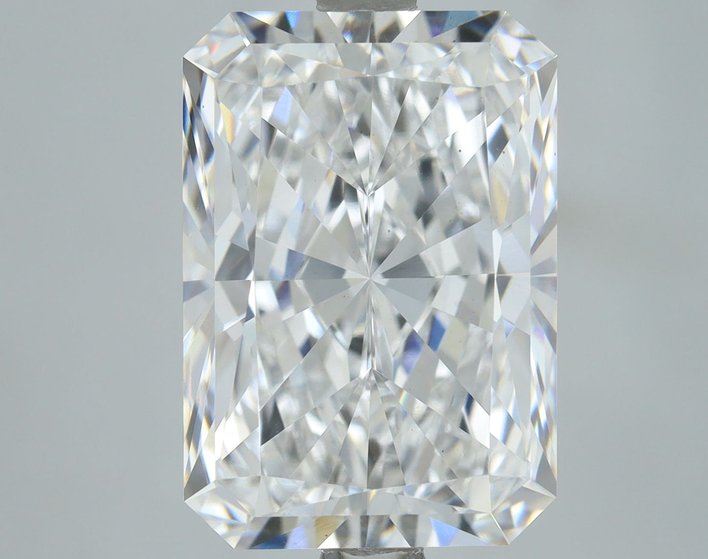 Lab-Grown RADIANT Diamond - 3.92 Carats, E Color, VS1 Clarity - Sustainable Luxury and Dazzling Brilliance-IGI·Certified