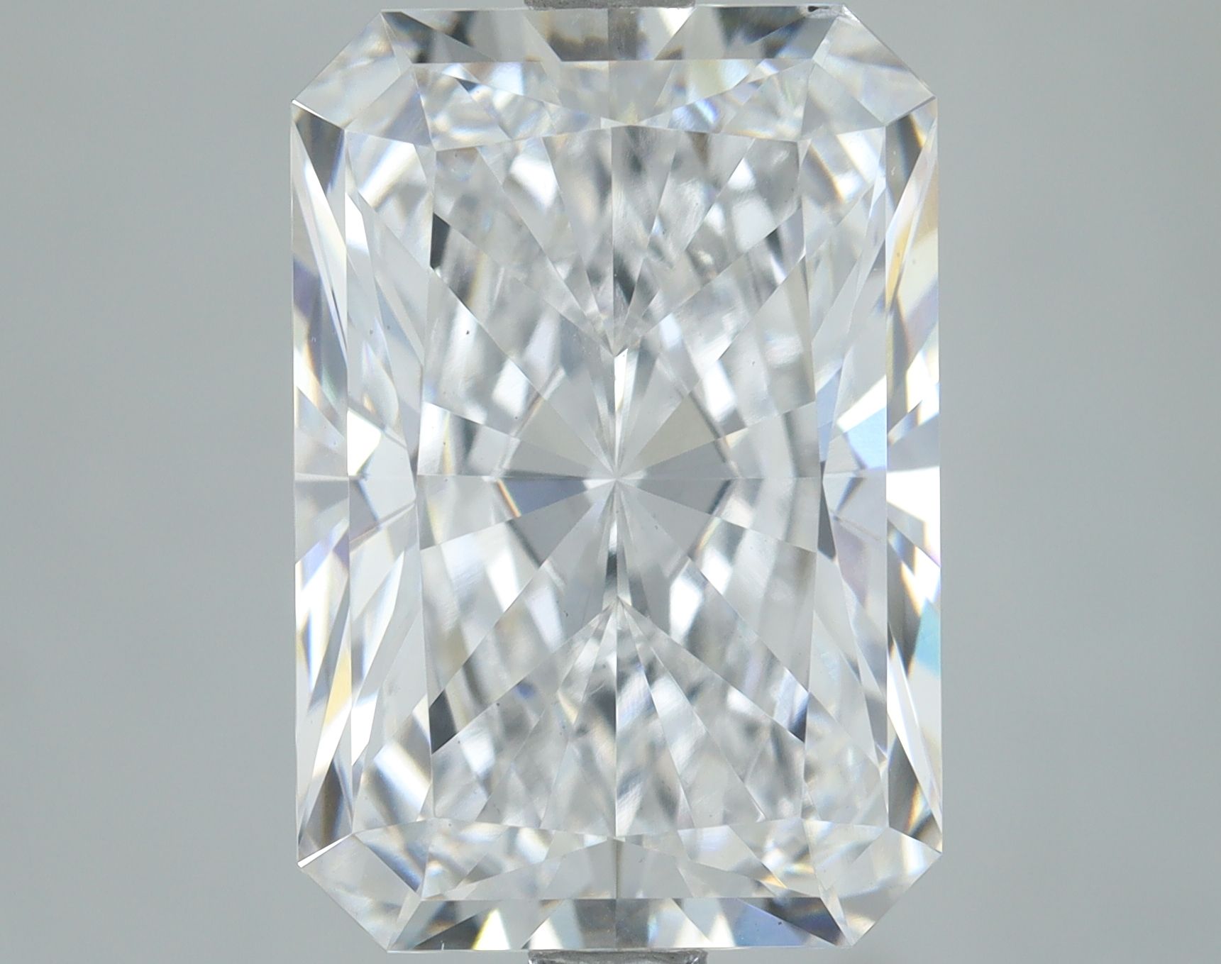 Lab-Grown RADIANT Diamond - 4.14 Carats, E Color, VS1 Clarity - Sustainable Luxury and Dazzling Brilliance-IGI·Certified