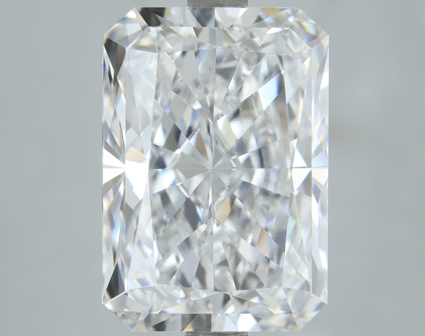 Lab-Grown RADIANT Diamond - 4.01 Carats, D Color, VS1 Clarity - Sustainable Luxury and Dazzling Brilliance-IGI·Certified