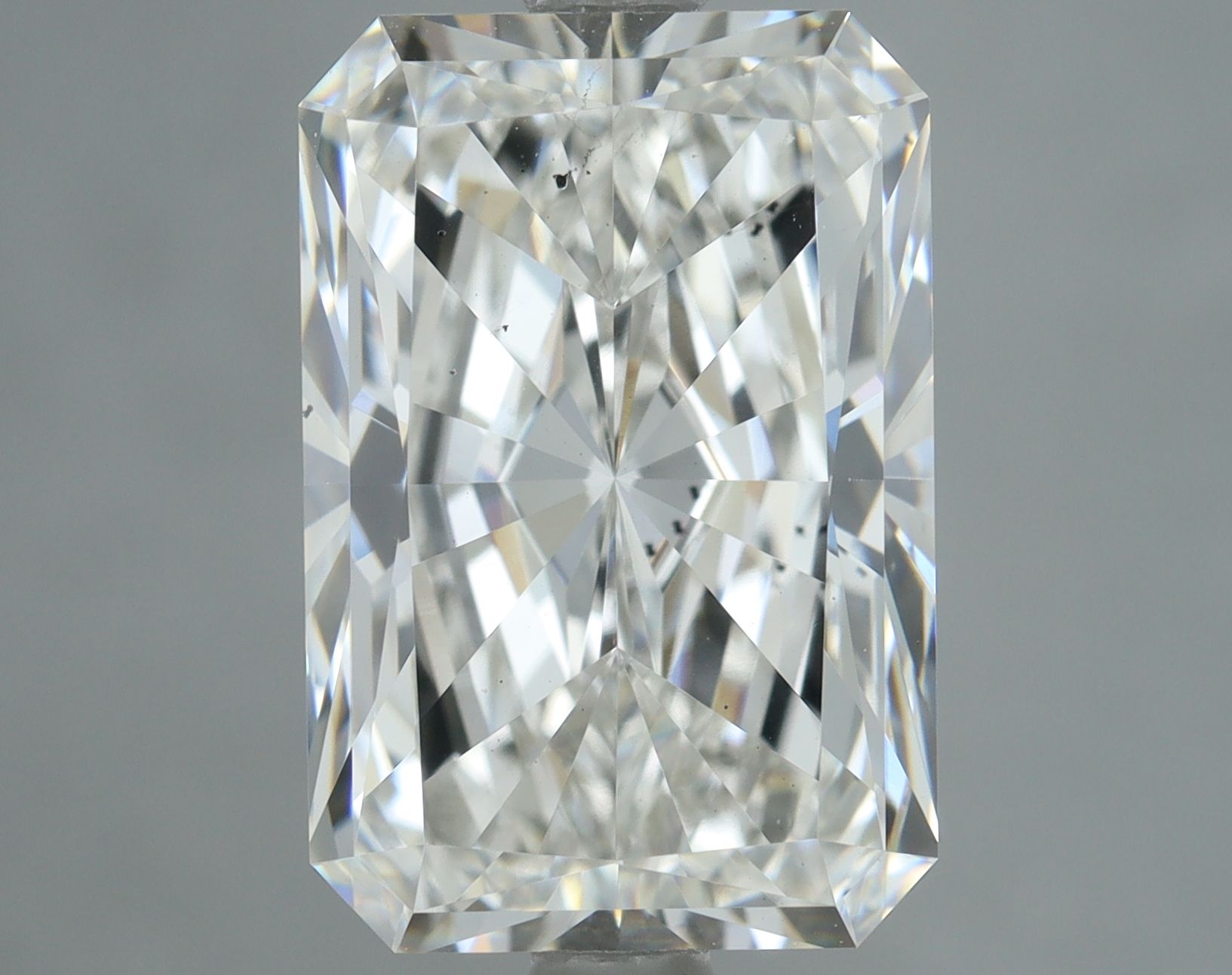 Lab-Grown RADIANT Diamond - 3.5 Carats, F Color, SI1 Clarity - Sustainable Luxury and Dazzling Brilliance-IGI·Certified