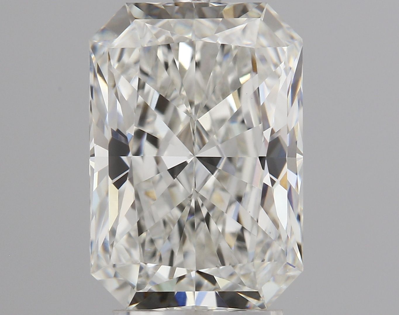 Lab-Grown RADIANT Diamond - 3.05 Carats, G Color, VS2 Clarity - Sustainable Luxury and Dazzling Brilliance-IGI·Certified